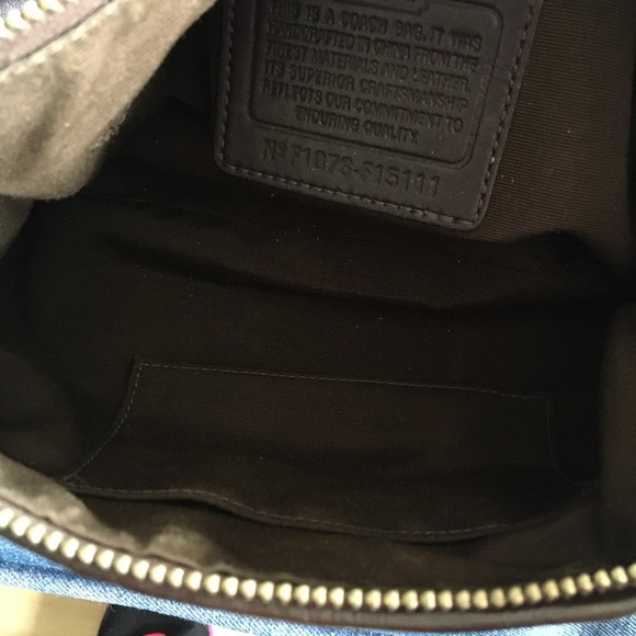 Coach Signature medium sized shoulder bag - Picture 9 of 9